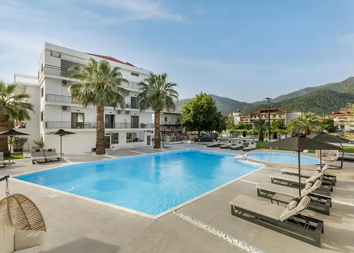 Stavros Beach Hotel