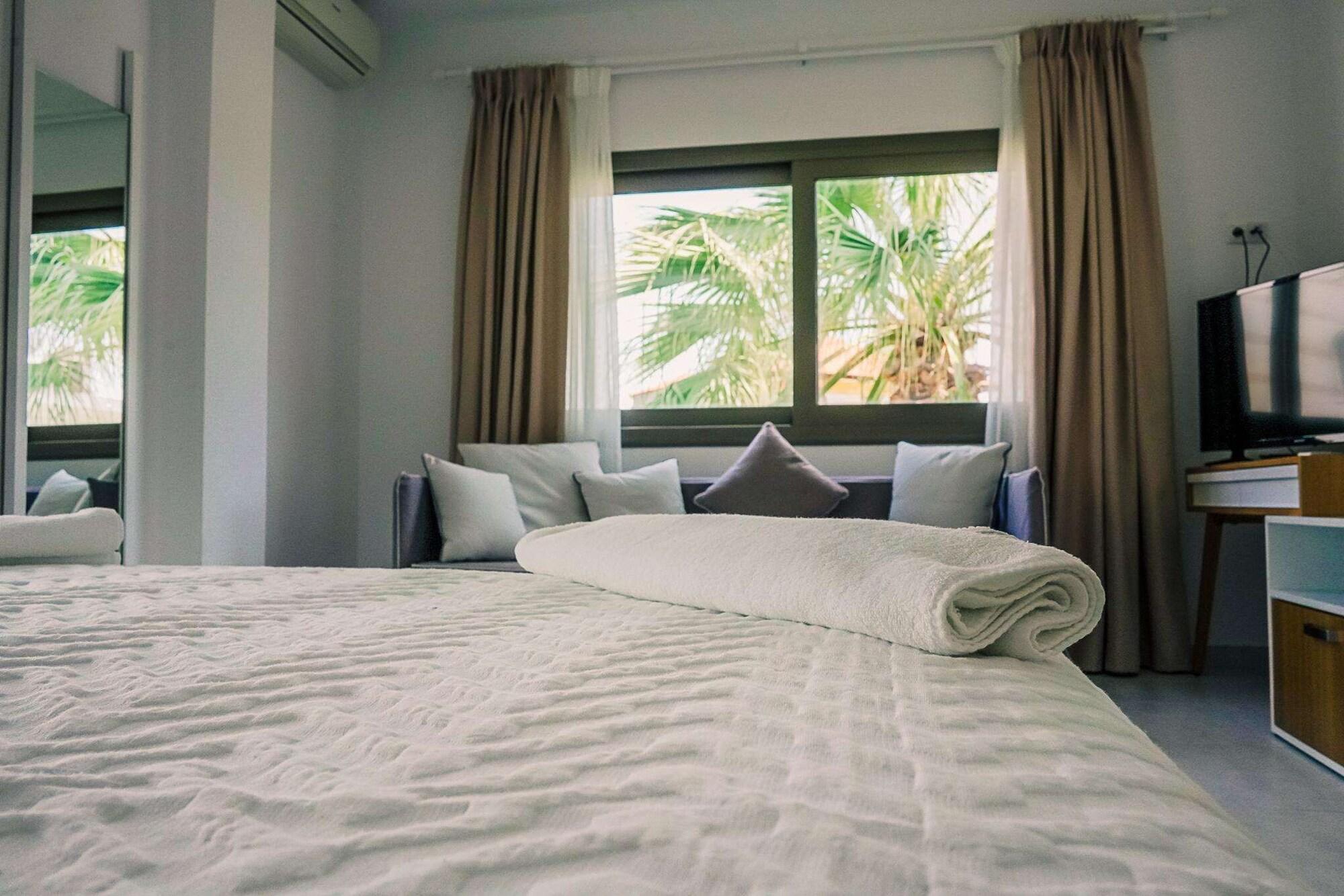 Stavros Hotel 3*